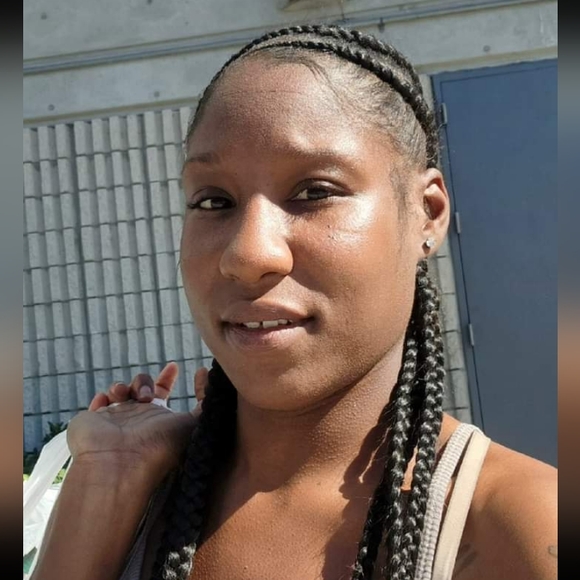 Meet your Posher, Kedra - Picture 2 of 3